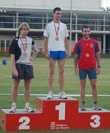 Una de lás imágenes más repetidas. Javier Nagore en lo alto del podium